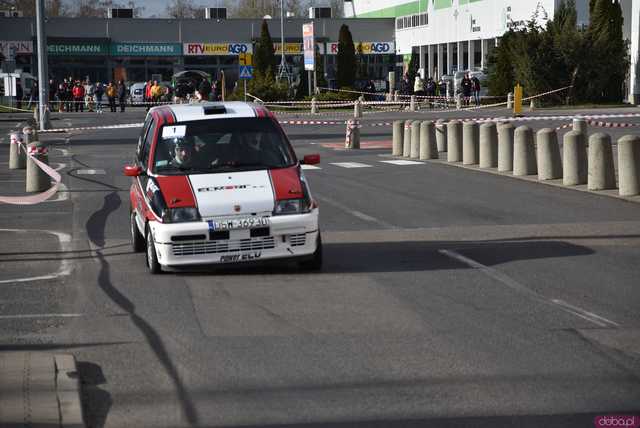 [WIDEO, FOTO] Wyścigowe zmagania przy E.Leclerc. Ruszyła 1. runda Miller Oils Tarmac Academy