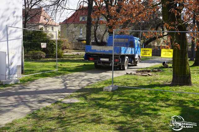 Ruszyła przebudowa parku miejskiego. Zobaczcie, jak będzie wyglądał po renowacji [FOTO/WIZUALIZACJE]