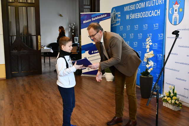  [FOTO] Stypendia i nagrody dla zawodników i trenerów rozdane 