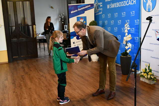  [FOTO] Stypendia i nagrody dla zawodników i trenerów rozdane 