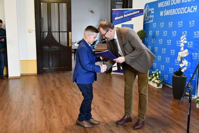  [FOTO] Stypendia i nagrody dla zawodników i trenerów rozdane 