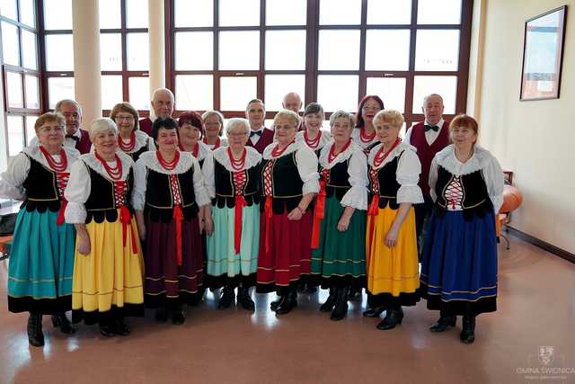 [FOTO] Kolejne pary doczekały jubileuszu Złotych Godów. Złożono gratulacje oraz wręczono pamiątkowe medale