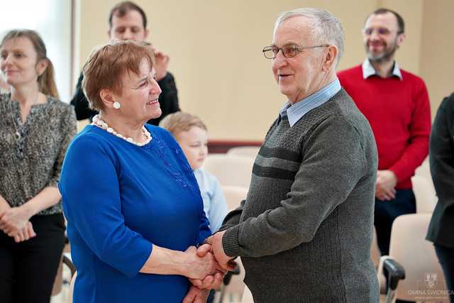 [FOTO] Kolejne pary doczekały jubileuszu Złotych Godów. Złożono gratulacje oraz wręczono pamiątkowe medale