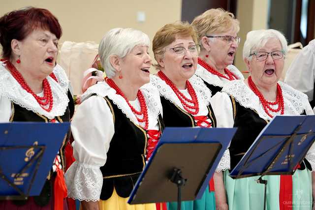 [FOTO] Kolejne pary doczekały jubileuszu Złotych Godów. Złożono gratulacje oraz wręczono pamiątkowe medale