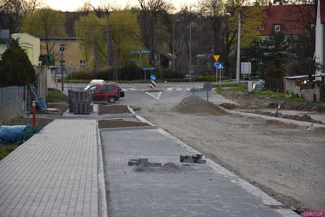 [FOTO] Zobaczcie, jak postępuje przebudowa ulicy Inżynierskiej. Remont znacznie poprawi komunikację w tym rejonie miasta