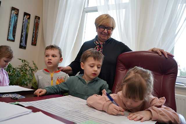 [FOTO] Przedszkolaki zawitały z życzeniami do Urzędu Gminy