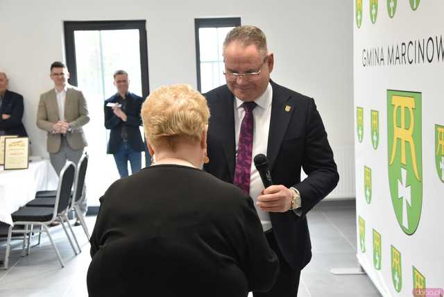 [FOTO] Uroczyste otwarcie Centrum Sportu i Rekreacji ze świetlicą wiejską w Szczepanowie. Zobaczcie, jak prezentuje się nowy obiekt