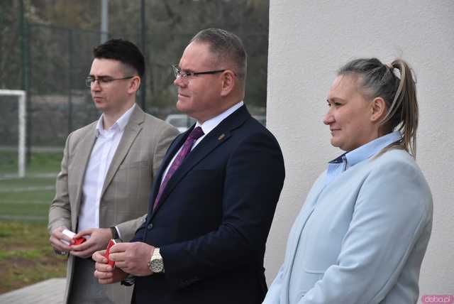 [FOTO] Uroczyste otwarcie Centrum Sportu i Rekreacji ze świetlicą wiejską w Szczepanowie. Zobaczcie, jak prezentuje się nowy obiekt