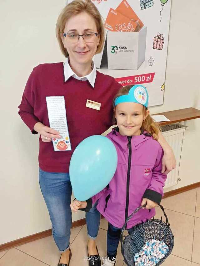 [FOTO] Uczniowie ze Szkoły Podstawowej w Żarowie obchodzili Światowy Dzień Świadomości Autyzmu