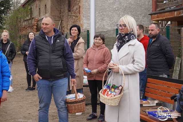 [FOTO] Nowoczesne urządzenia, nowe oświetlenie, siłownia plenerowa. Mieszkańcy Bolesławic mają nowe miejsce rekreacji