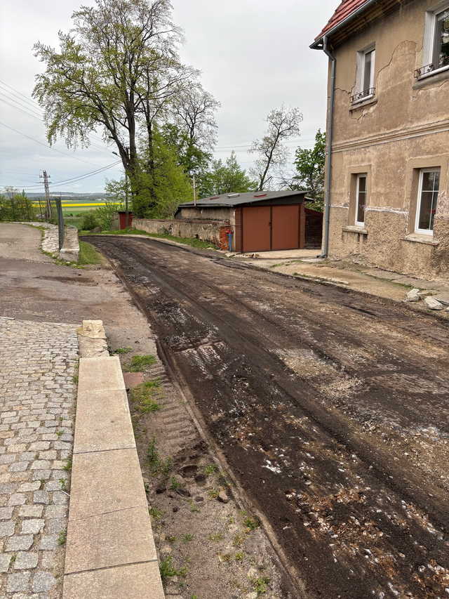 [FOTO] Rozpoczęto remont ulicy Kościelnej w Dobromierzu