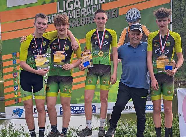 Udany start jaworzyńskich kolarzy w lidze MTB