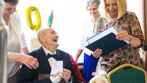 Pan Kazimierz obchodził swoje 101. urodziny. Poznajcie historię jego życia!