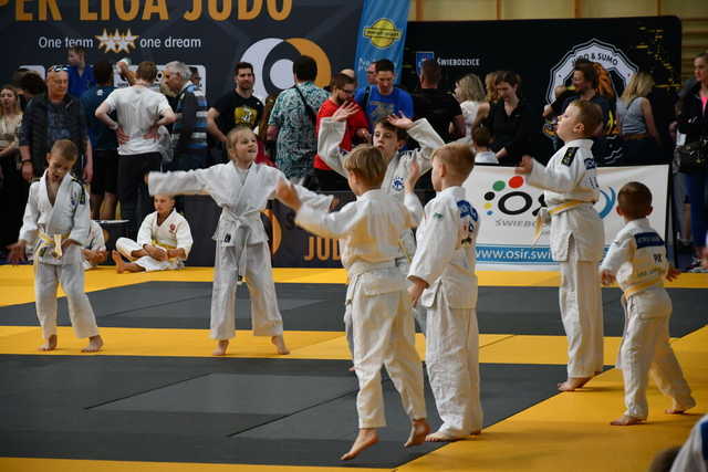 [FOTO] Rywalizowali w Super Lidze Judo w Świebodzicach