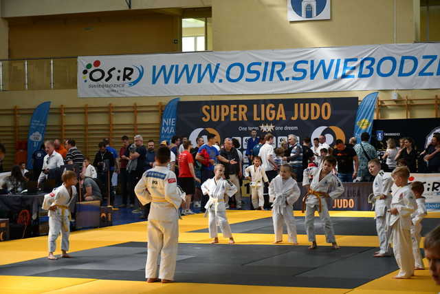 [FOTO] Rywalizowali w Super Lidze Judo w Świebodzicach