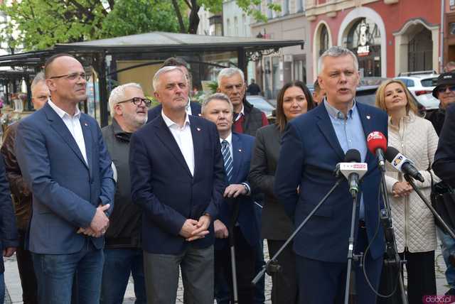 [WIDEO, FOTO] Parlamentarzyści i działacze Koalicji Obywatelskiej wspierają kandydaturę Jana Dzięcielskiego