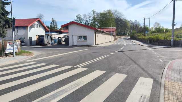 [FOTO] Zakończono przebudowę drogi powiatowej w Chwałkowie