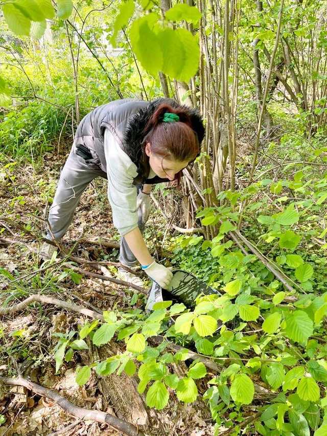 [FOTO] Mieszkańcy Wierzbnej zorganizowali akcję sprzątania wsi 