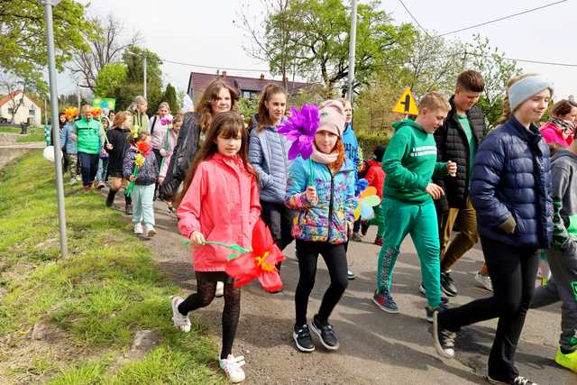 [FOTO] Uczniowie Szkoły Podstawowej w Imbramowicach obchodzili Dzień Ziemi