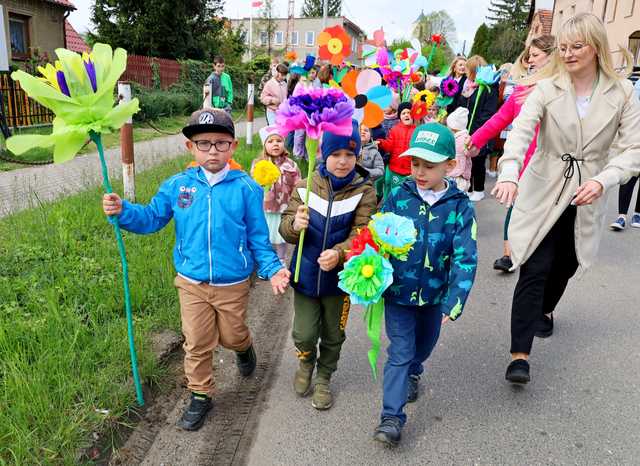 [FOTO] Uczniowie Szkoły Podstawowej w Imbramowicach obchodzili Dzień Ziemi