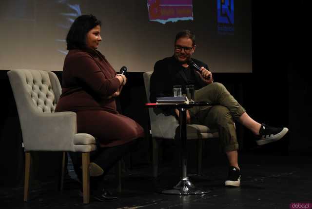 [FOTO] Artystami zostają ludzie z kompleksami. Tomasz Karolak o swoich doświadczeniach na scenie i poza nią