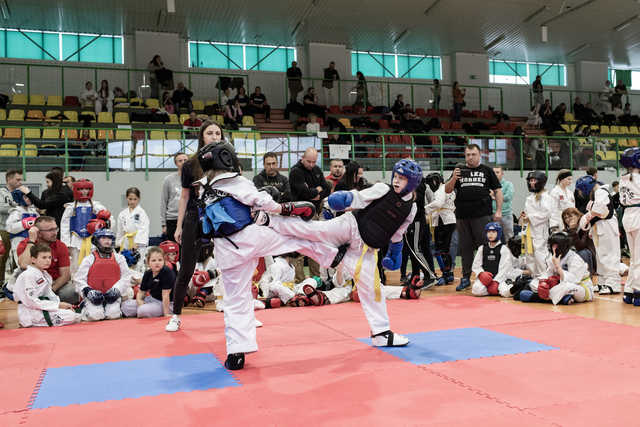 [FOTO] Udany start zawodników świnickiego Gryfa na Mistrzostwach Polski w Taekwon-do