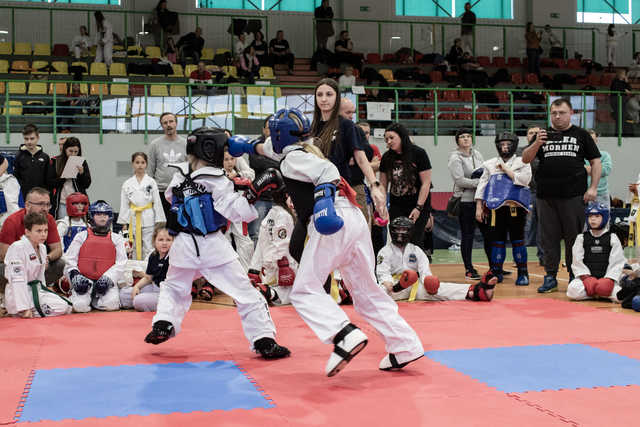 [FOTO] Udany start zawodników świnickiego Gryfa na Mistrzostwach Polski w Taekwon-do