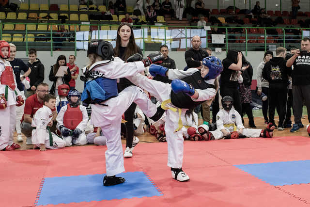 [FOTO] Udany start zawodników świnickiego Gryfa na Mistrzostwach Polski w Taekwon-do