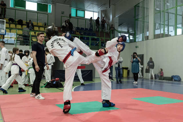 [FOTO] Udany start zawodników świnickiego Gryfa na Mistrzostwach Polski w Taekwon-do