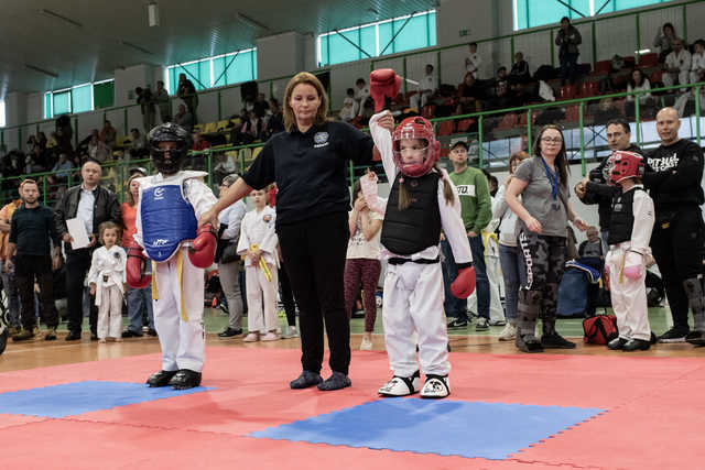 [FOTO] Udany start zawodników świnickiego Gryfa na Mistrzostwach Polski w Taekwon-do