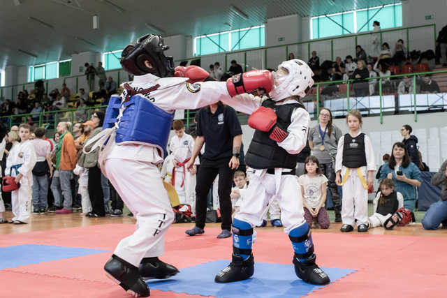[FOTO] Udany start zawodników świnickiego Gryfa na Mistrzostwach Polski w Taekwon-do
