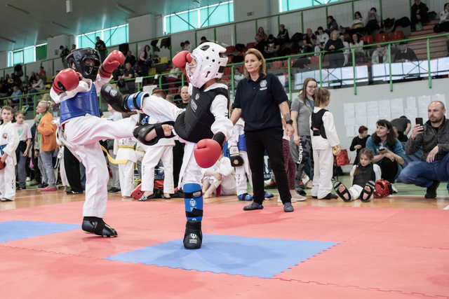 [FOTO] Udany start zawodników świnickiego Gryfa na Mistrzostwach Polski w Taekwon-do