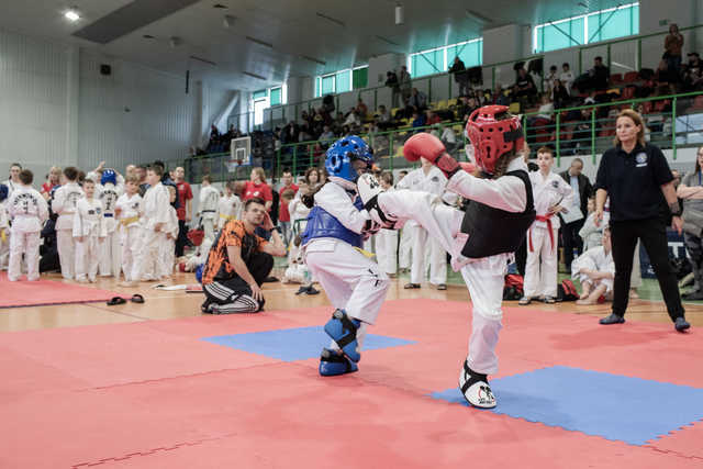 [FOTO] Udany start zawodników świnickiego Gryfa na Mistrzostwach Polski w Taekwon-do