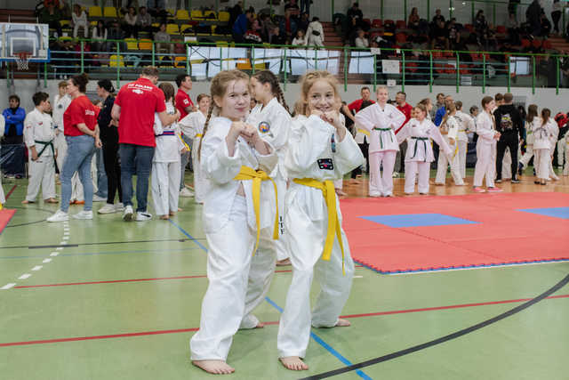 [FOTO] Udany start zawodników świnickiego Gryfa na Mistrzostwach Polski w Taekwon-do