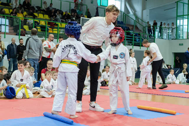 [FOTO] Udany start zawodników świnickiego Gryfa na Mistrzostwach Polski w Taekwon-do