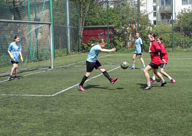 [FOTO] Dziewczęta z klas 5-6 rywalizowały w turnieju piłkarskim