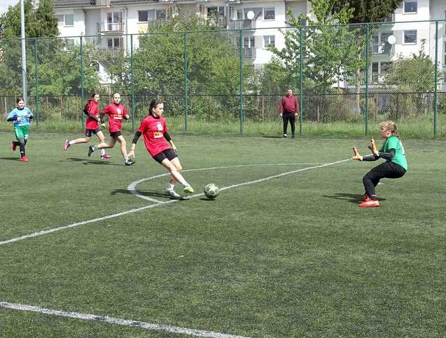 [FOTO] Dziewczęta z klas 5-6 rywalizowały w turnieju piłkarskim