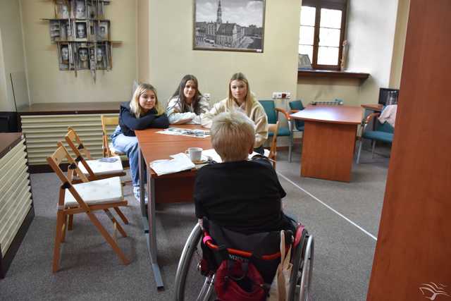 [FOTO] W Miejskiej Bibliotece Publicznej zrealizowano projekt Żywa Biblioteka