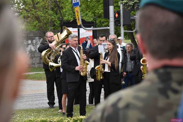 [WIDEO/FOTO] Strzegomianie obchodzili 233. rocznicę uchwalenia Konstytucji 3 Maja