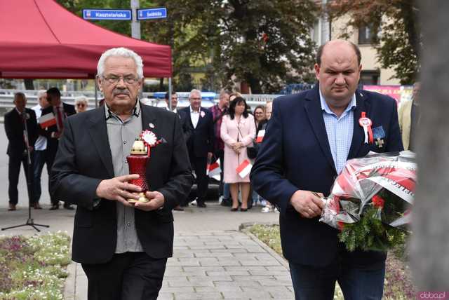 [WIDEO/FOTO] Strzegomianie obchodzili 233. rocznicę uchwalenia Konstytucji 3 Maja