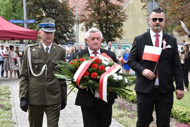 [WIDEO/FOTO] Strzegomianie obchodzili 233. rocznicę uchwalenia Konstytucji 3 Maja