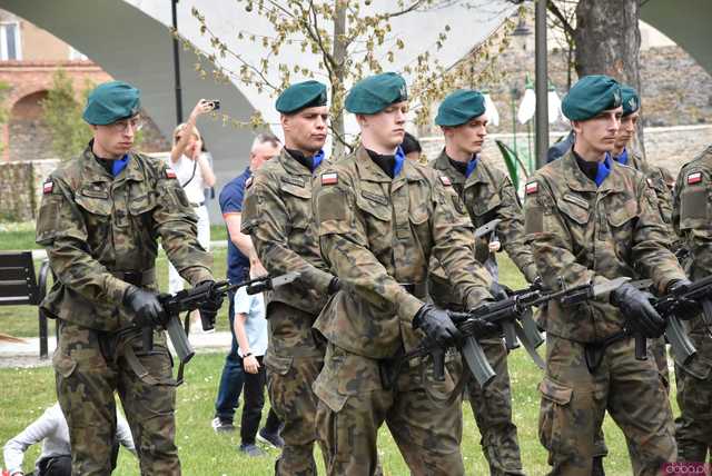[WIDEO/FOTO] Strzegomianie obchodzili 233. rocznicę uchwalenia Konstytucji 3 Maja
