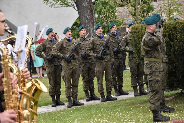 [WIDEO/FOTO] Strzegomianie obchodzili 233. rocznicę uchwalenia Konstytucji 3 Maja
