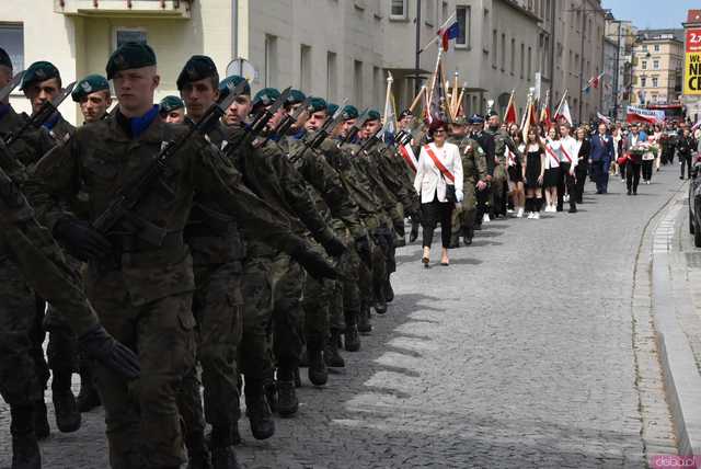 [WIDEO/FOTO] Strzegomianie obchodzili 233. rocznicę uchwalenia Konstytucji 3 Maja