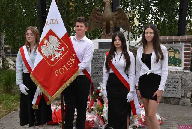 [WIDEO/FOTO] Upamiętnili 233. rocznicę uchwalenia Konstytucji 3 Maja w Żarowie