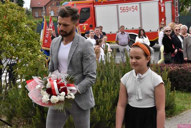 [WIDEO/FOTO] Upamiętnili 233. rocznicę uchwalenia Konstytucji 3 Maja w Żarowie