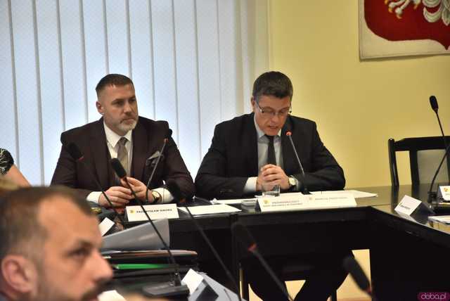 [FOTO] Ślubowanie nowego burmistrza i radnych oraz wybór przewodniczącego Rady Miejskiej Żarowa
