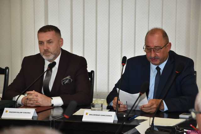 [FOTO] Ślubowanie nowego burmistrza i radnych oraz wybór przewodniczącego Rady Miejskiej Żarowa