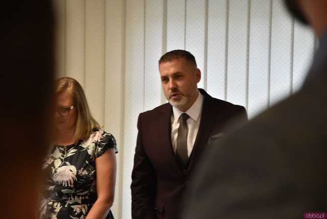 [FOTO] Ślubowanie nowego burmistrza i radnych oraz wybór przewodniczącego Rady Miejskiej Żarowa