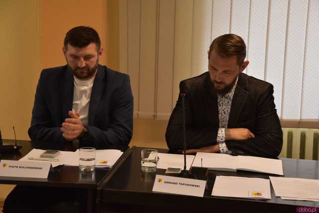 [FOTO] Ślubowanie nowego burmistrza i radnych oraz wybór przewodniczącego Rady Miejskiej Żarowa